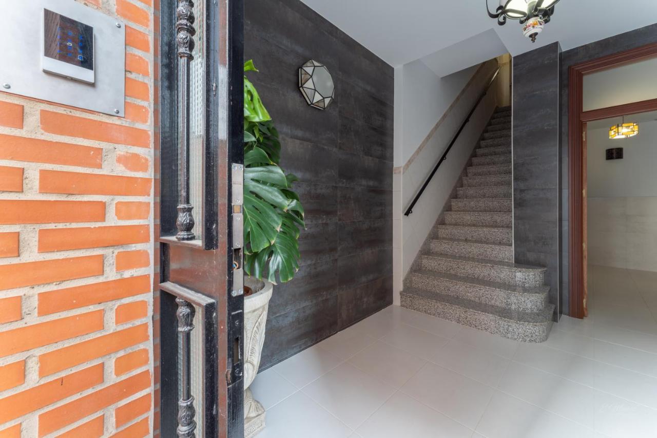 Apartamentos Villa Augusto Centro De メリダ エクステリア 写真
